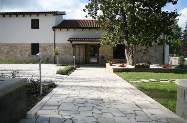 Nostra Signora Del Lago Ronciglione  Extérieur photo